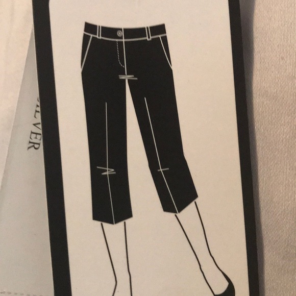 Larry Levine Gray Capri (Crop) Pants Size 14 - Picture 3 of 3